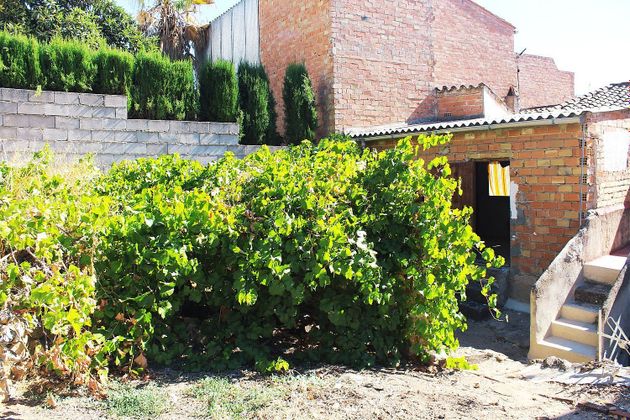 Foto 2 de Casa adossada en venda a calle Saenz de Quejana de 4 habitacions amb terrassa i jardí