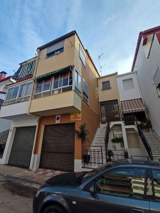 Foto 1 de Casa en venda a calle Andalucia de 3 habitacions amb terrassa i balcó