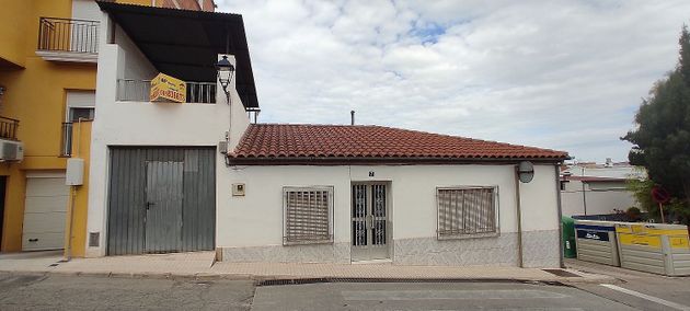Foto 1 de Venta de casa en Villanueva del Arzobispo de 3 habitaciones con terraza y aire acondicionado