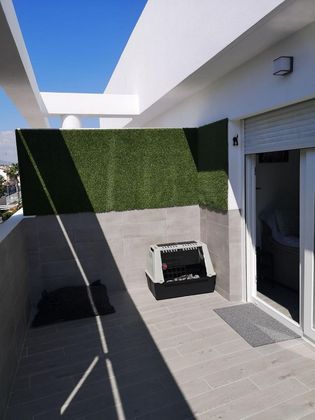 Foto 2 de Venta de ático en Las Lagunas de 2 habitaciones con terraza y garaje