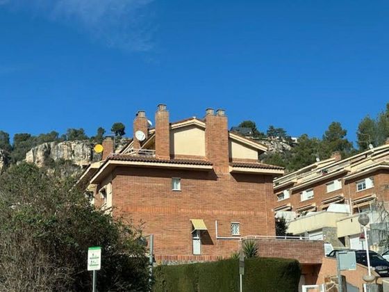 Foto 2 de Casa adossada en venda a Palma de Cervelló, La de 4 habitacions amb terrassa i piscina