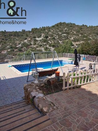 Foto 1 de Xalet en venda a Les Brises de Calafell - Segur de Dalt de 5 habitacions amb terrassa i piscina