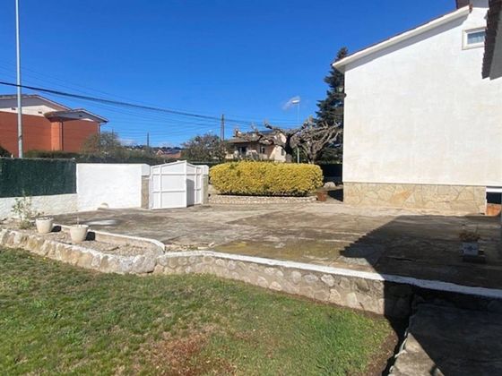 Foto 2 de Casa en venta en Santa Eulàlia de Ronçana de 3 habitaciones con jardín y calefacción