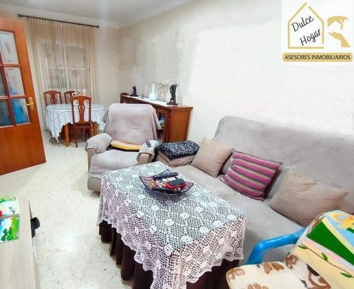 Foto 2 de Casa adossada en venda a El Pino-Bajo de Guía de 3 habitacions amb terrassa
