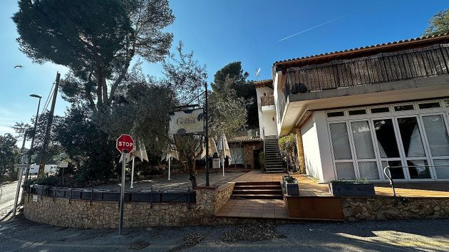 Foto 2 de Venta de casa en calle De Les Illes Balears de 8 habitaciones con terraza y piscina