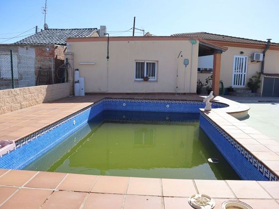 Foto 2 de Xalet en venda a Deltebre de 3 habitacions amb terrassa i piscina