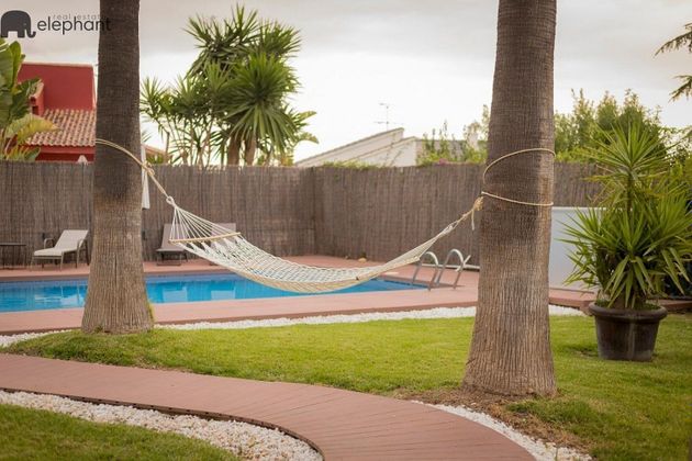 Foto 1 de Xalet en lloguer a Sierra Perenchiza - Cumbres de Calicanto - Santo Domingo de 1 habitació amb terrassa i piscina