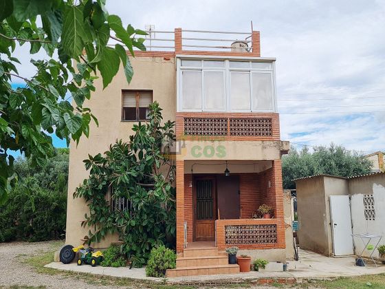 Foto 1 de Casa rural en venda a calle De L'escultor Modest Gené de 4 habitacions amb terrassa i piscina