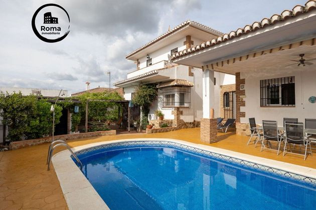 Foto 2 de Xalet en venda a calle Almendros de 7 habitacions amb terrassa i piscina
