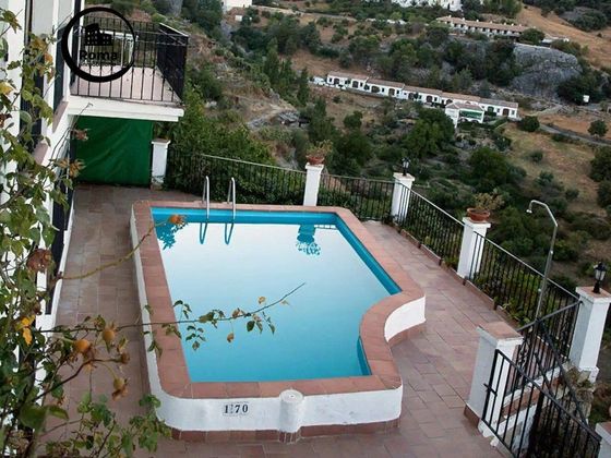 Foto 2 de Xalet en venda a Grazalema de 6 habitacions amb terrassa i piscina
