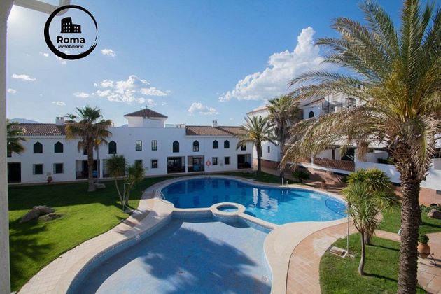 Foto 1 de Dúplex en venda a Iznalloz de 3 habitacions amb terrassa i piscina