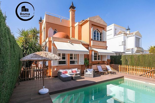 Foto 1 de Xalet en venda a Albolote de 5 habitacions amb terrassa i piscina