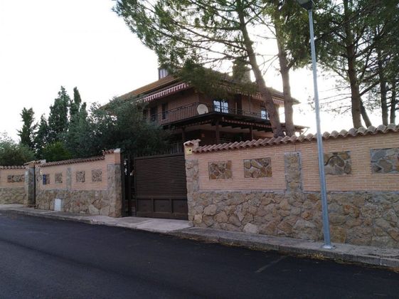 Foto 2 de Xalet en venda a Numancia de la Sagra de 6 habitacions amb terrassa i piscina