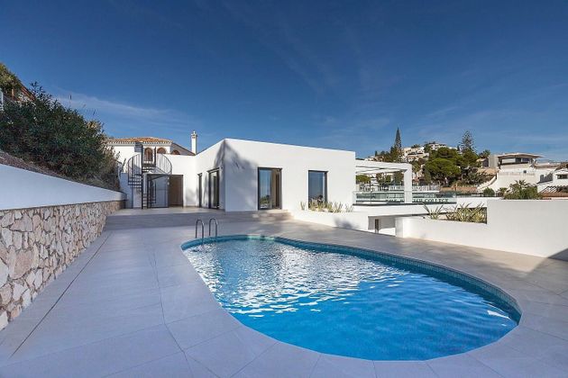 Foto 2 de Chalet en venta en Torremuelle de 4 habitaciones con terraza y piscina