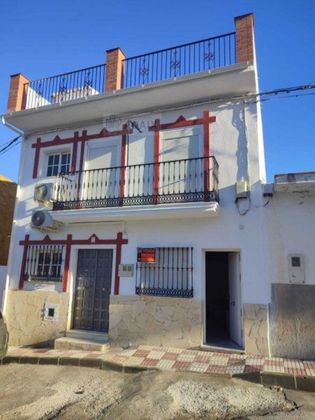 Foto 1 de Casa en venda a calle Malaga de 8 habitacions amb terrassa i balcó