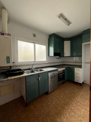 Foto 2 de Pis en venda a Ponent - Barri de França de 4 habitacions amb garatge i balcó