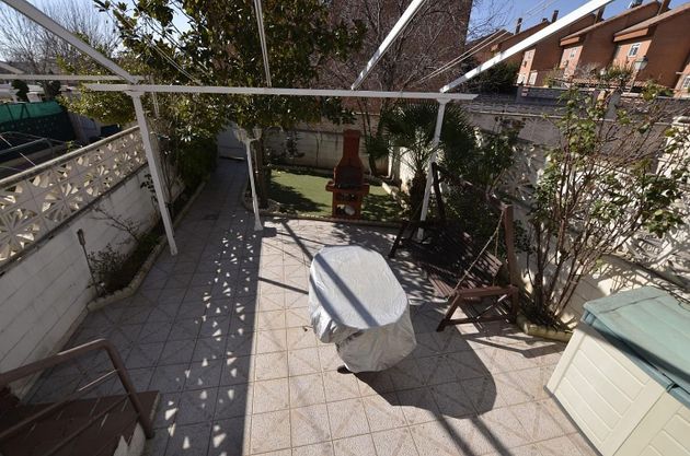 Foto 1 de Casa en venda a Camarma de Esteruelas de 3 habitacions amb piscina i aire acondicionat