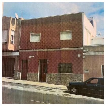 Foto 2 de Xalet en venda a calle Méjico de 3 habitacions amb garatge