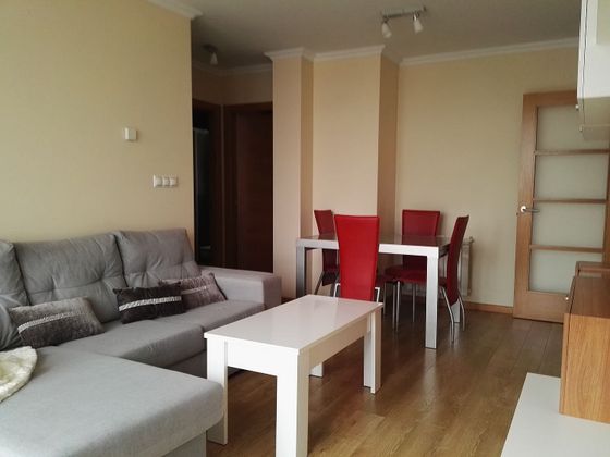 Foto 1 de Pis en venda a calle Rúa Castelao de 2 habitacions amb mobles i balcó