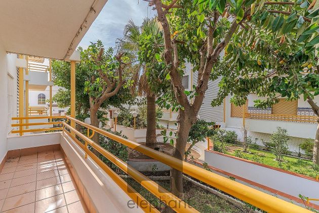 Foto 1 de Piso en venta en Punta Umbría de 3 habitaciones con terraza y jardín