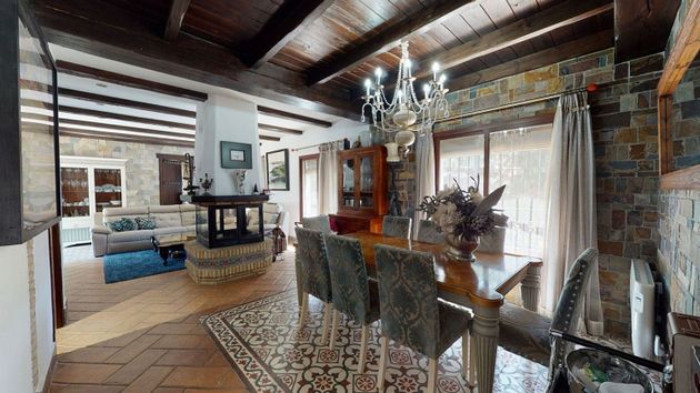 Foto 2 de Xalet en venda a Trigueros de 5 habitacions amb terrassa i piscina