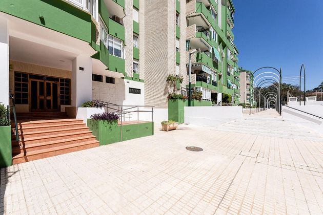 Foto 2 de Venta de piso en El Candado - El Palo de 3 habitaciones con terraza y jardín