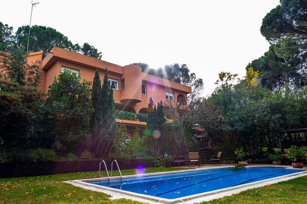 Foto 1 de Xalet en venda a San Martín de Valdeiglesias de 8 habitacions amb terrassa i piscina