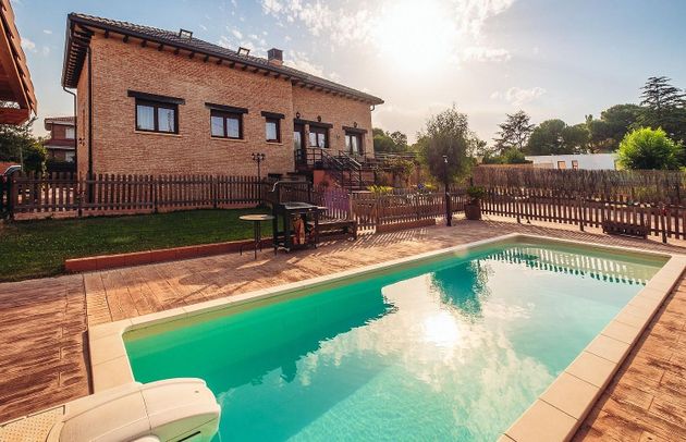 Foto 1 de Xalet en venda a Alpedrete de 4 habitacions amb terrassa i piscina