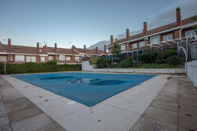 Foto 1 de Venta de casa en Club de Golf de 4 habitaciones con piscina y aire acondicionado