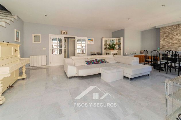 Foto 2 de Xalet en venda a Cobeña de 6 habitacions amb terrassa i garatge