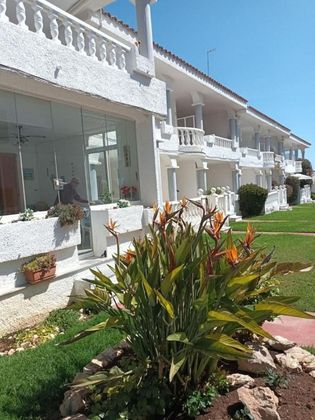 Foto 2 de Venta de piso en Alcossebre de 3 habitaciones con terraza y piscina