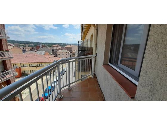 Foto 1 de Venta de piso en Gironella de 2 habitaciones con balcón y aire acondicionado