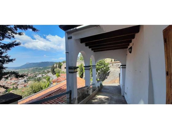 Foto 2 de Casa en venda a Berga de 5 habitacions amb terrassa i jardí