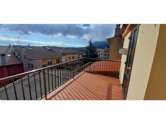 Foto 2 de Piso en venta en Avià de 3 habitaciones con terraza y balcón