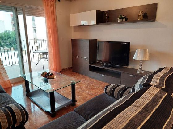Foto 2 de Piso en alquiler en Albatera de 3 habitaciones con terraza y muebles