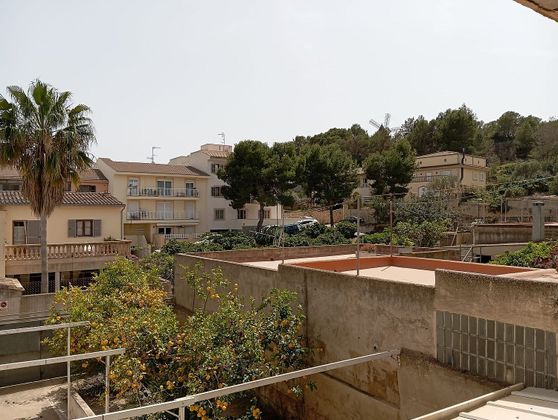 Foto 1 de Venta de casa adosada en plaza De Sant Joan de 6 habitaciones con terraza y jardín