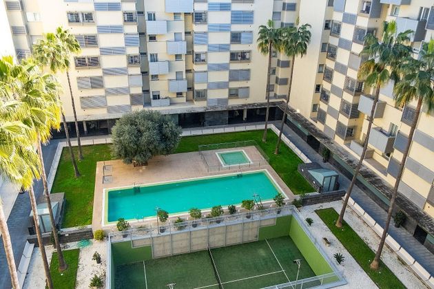 Foto 1 de Ático en venta en Parque María Luisa - Huerta de la Salud - Giralda Sur de 2 habitaciones con terraza y piscina