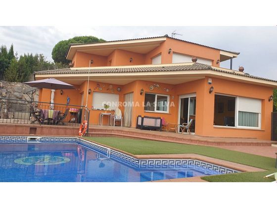 Foto 1 de Casa en venta en Calella de 5 habitaciones con terraza y piscina