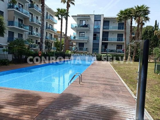 Foto 2 de Pis en venda a Puigventós de 3 habitacions amb terrassa i piscina