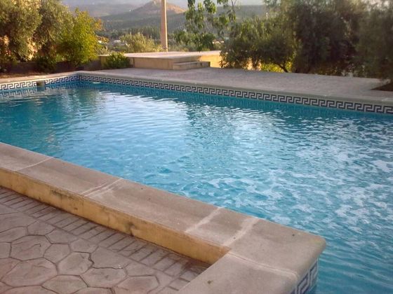 Foto 2 de Chalet en venta en Guardia de Jaén (La) de 4 habitaciones con piscina y jardín