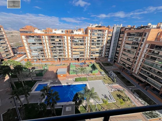 Foto 1 de Pis en venda a Paus - Poligono San Blas de 6 habitacions amb terrassa i piscina