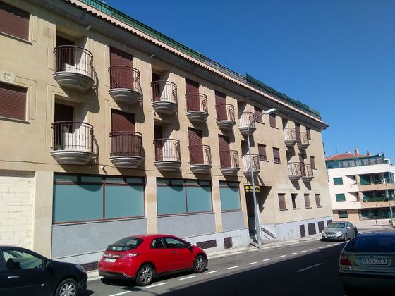 Foto 1 de Edifici en lloguer a Villares de la Reina amb calefacció