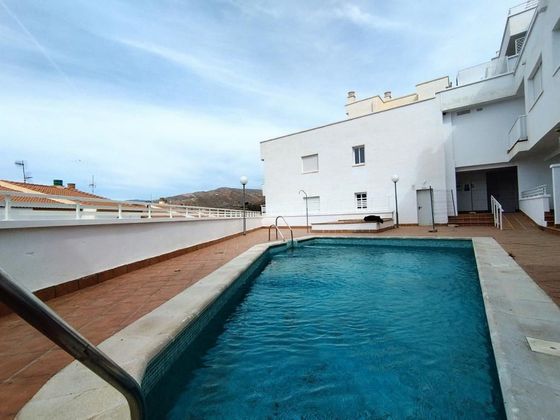 Foto 2 de Pis en lloguer a calle Los Rosales de 2 habitacions amb terrassa i piscina