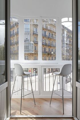 Foto 2 de Venta de piso en calle Urbieta de 3 habitaciones con terraza y balcón