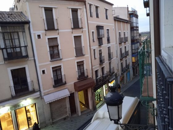 Foto 2 de Venta de piso en Casco Histórico de 2 habitaciones con balcón y aire acondicionado