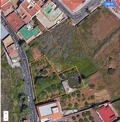 Foto 2 de Venta de terreno en calle Sierva de Dios de 878 m²