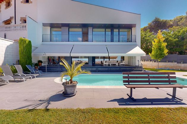 Foto 1 de Casa en venda a Larraga de 4 habitacions amb terrassa i piscina