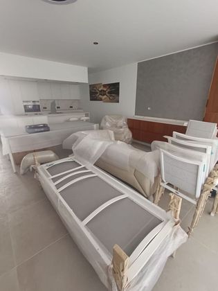 Foto 2 de Venta de piso en Costa Blanca - Las Galletas de 3 habitaciones con terraza y piscina