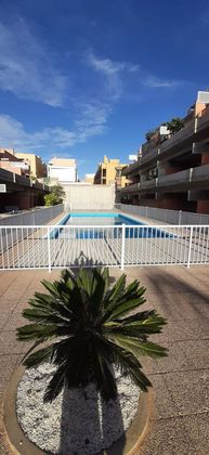 Foto 2 de Pis en venda a Las Chafiras de 2 habitacions amb terrassa i piscina