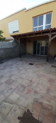 Foto 2 de Casa en venda a Las Chafiras de 3 habitacions amb terrassa i garatge